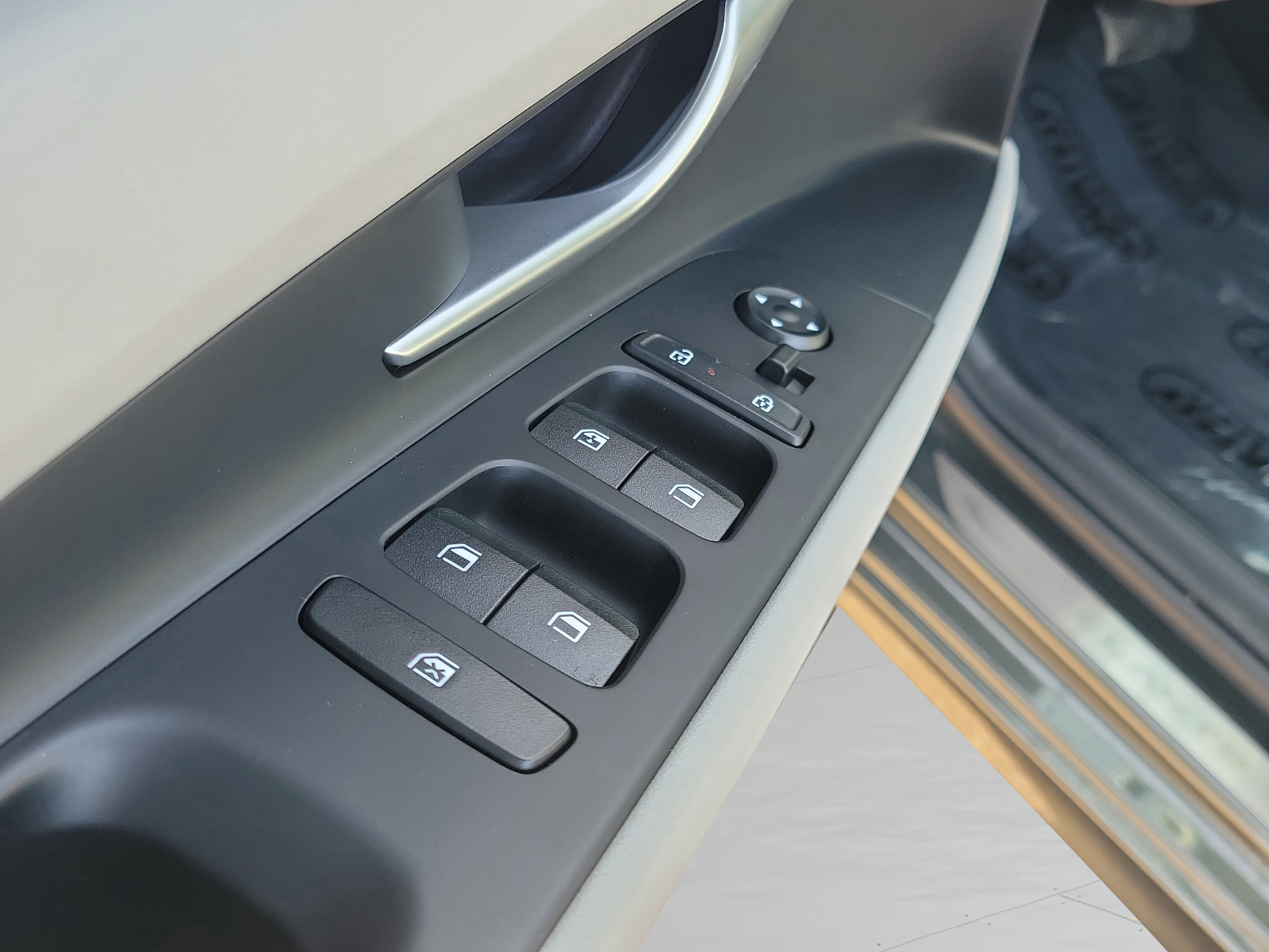New 2026 Hyundai Elantra Limited FWD image 21