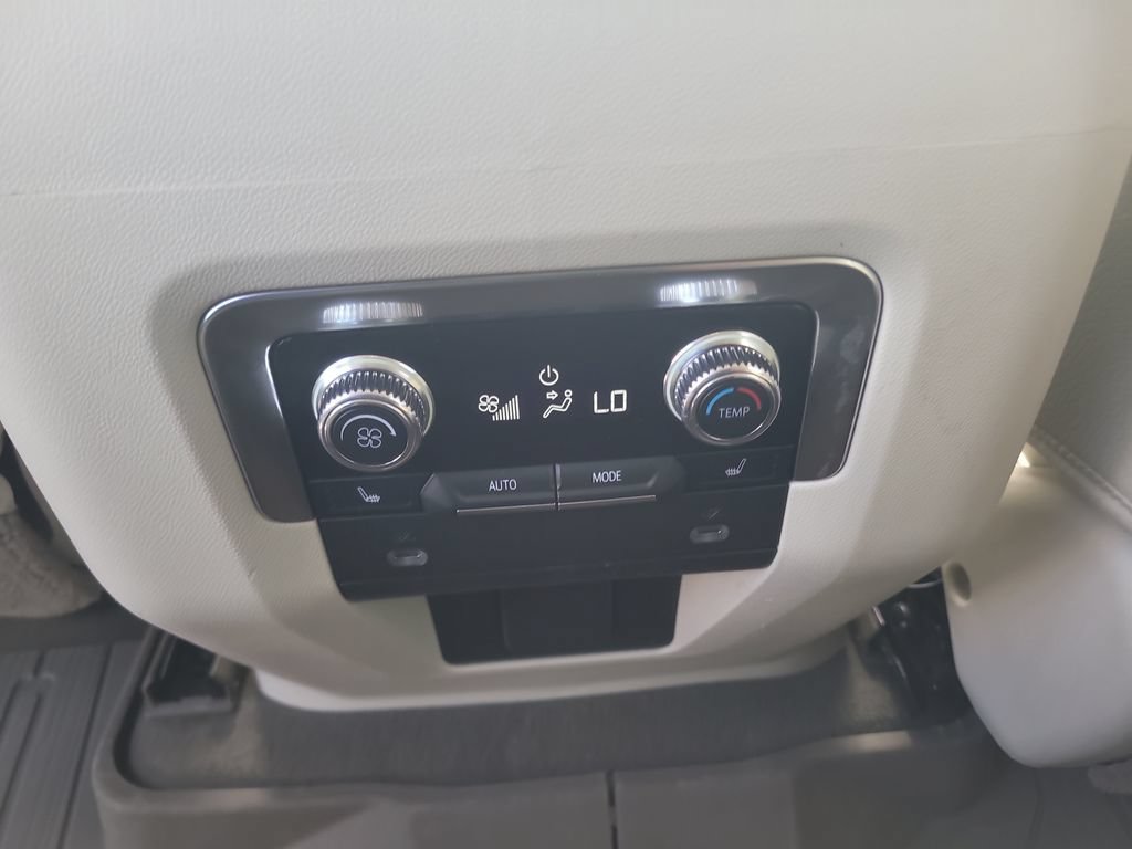Used 2021 GMC Yukon XL Denali RWD image 15