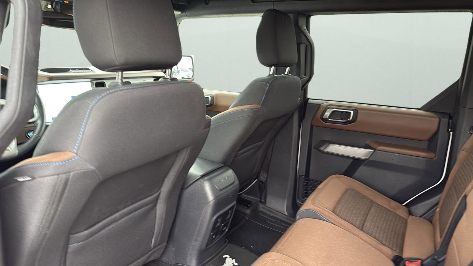 Used 2023 Ford Bronco Outer Banks image 29