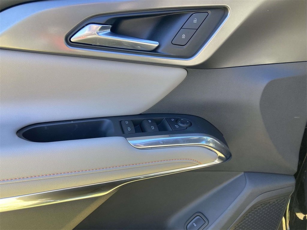 New 2025 Chevrolet Traverse LT w/ LPO, Floor Liner Package image 17