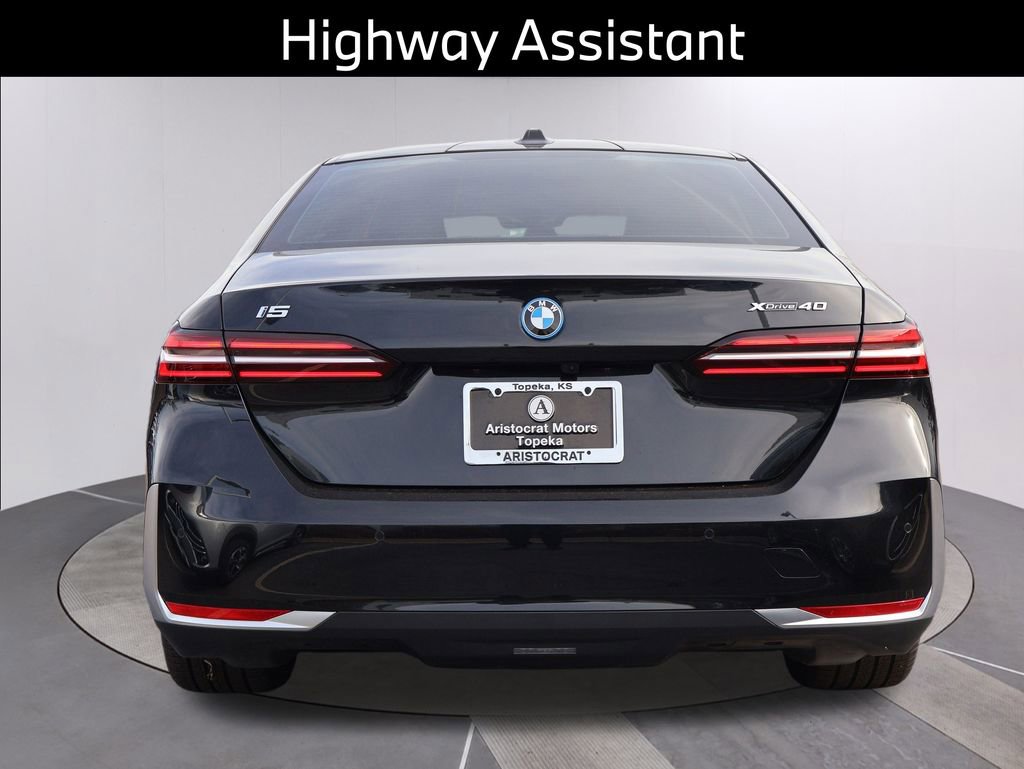 Certified 2025 BMW i5 xDrive40 w/ Premium Package image 8