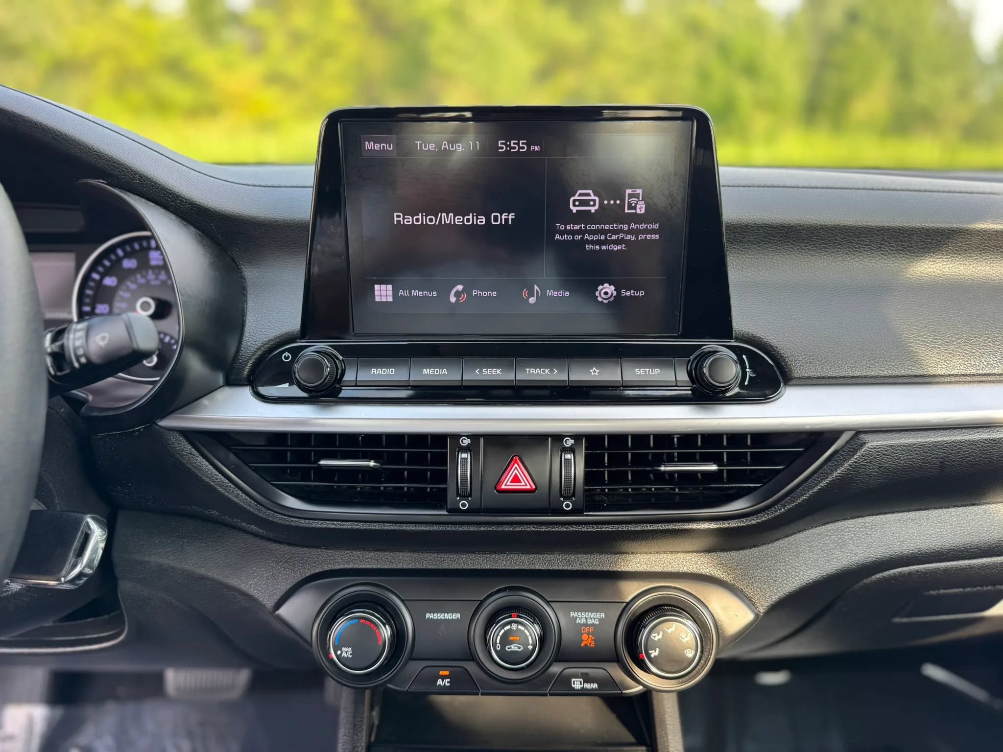 Used 2023 Kia Forte LXS w/ LXS Technology Package FWD image 17