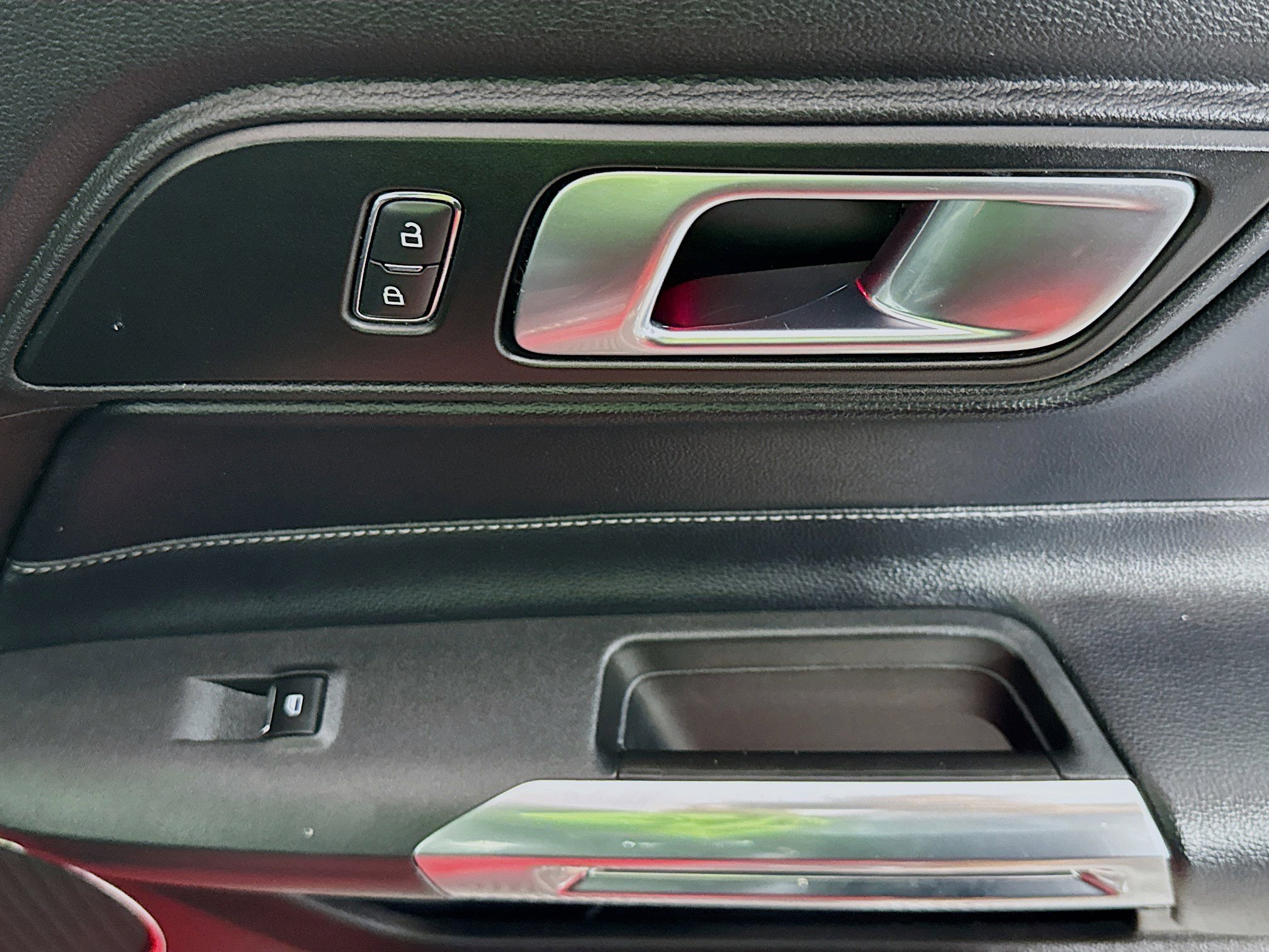 Used 2021 Ford Mustang Premium image 26