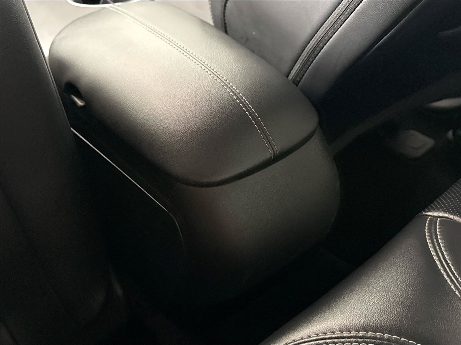 Used 2025 Ford Mustang Premium RWD image 37