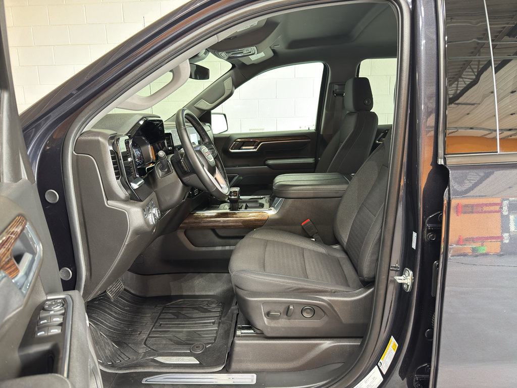 Used 2025 GMC Sierra 1500 Elevation w/ Preferred Package AWD/4WD image 18