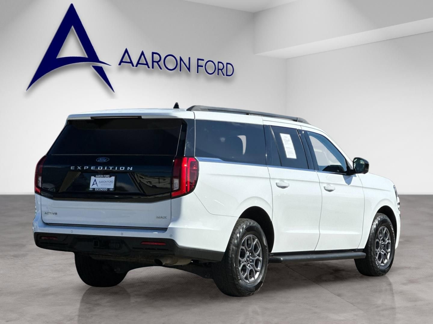 Used 2025 Ford Expedition Max Active AWD/4WD image 6