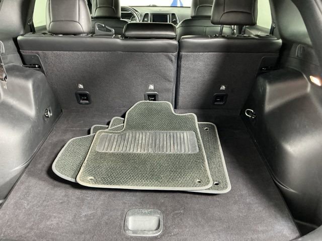 Used 2021 Jeep Cherokee Latitude Lux 80th Anniv w/ Quick Order Package 26U 80TH image 23