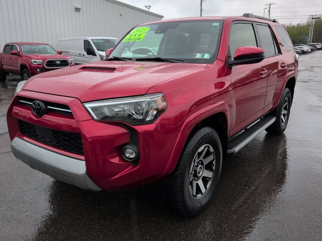 Certified 2023 Toyota 4Runner TRD Off-Road AWD/4WD image 2