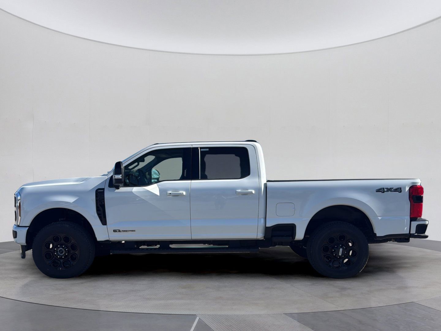 Used 2024 Ford F250 Lariat w/ Black Appearance Package AWD/4WD image 2
