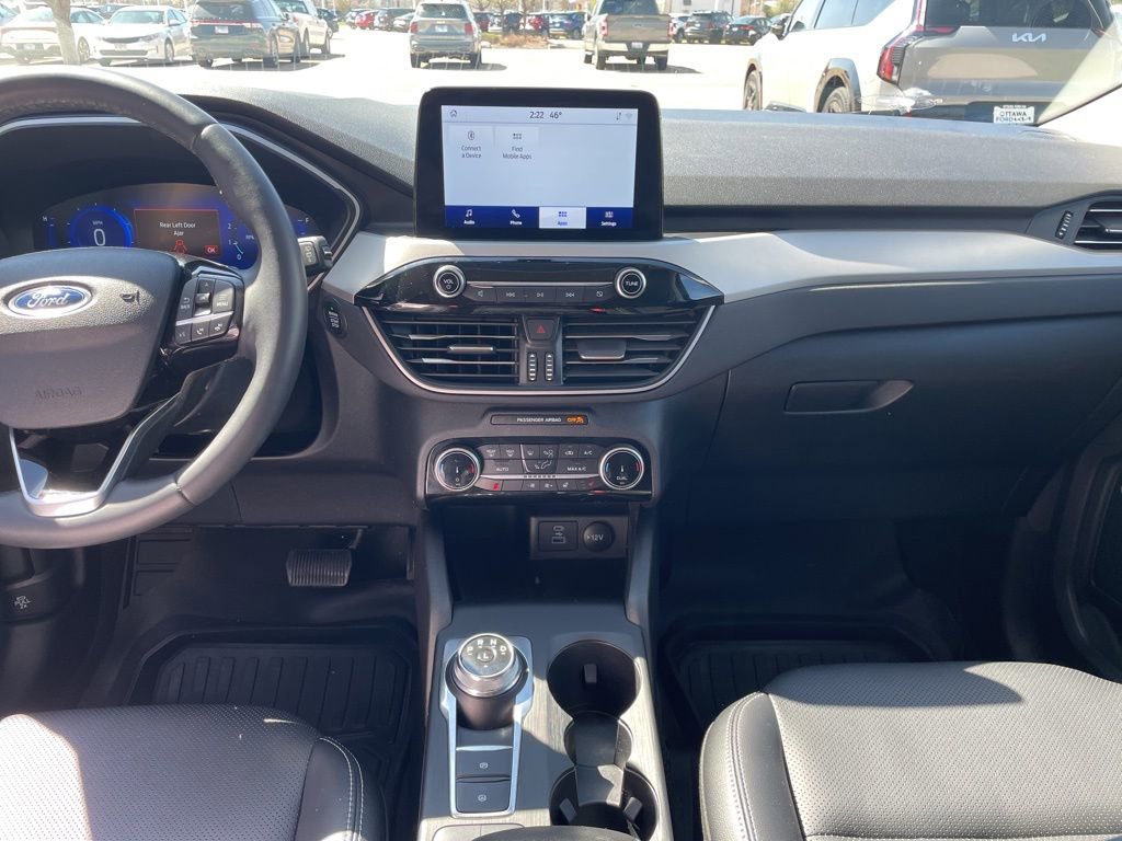 Used 2022 Ford Escape SEL w/ Technology Package image 12