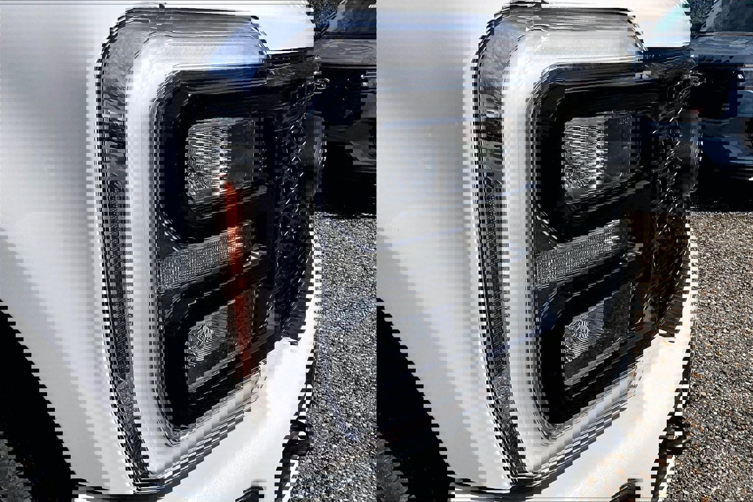 New 2026 Ford F350 Lariat w/ Black Appearance Package image 31