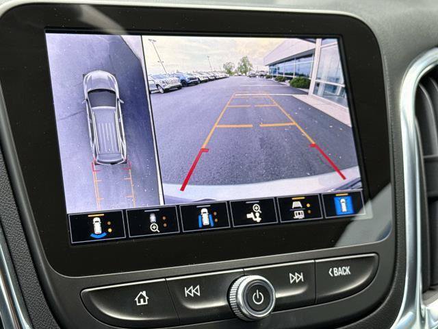 Used 2024 Chevrolet Equinox LT FWD image 18