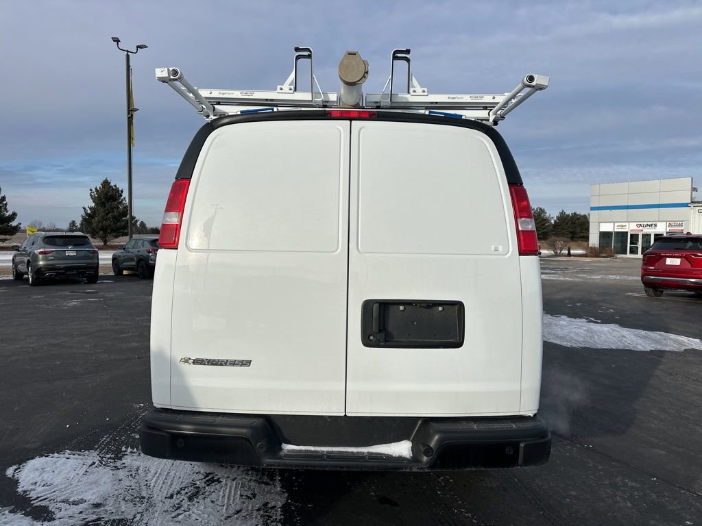 Used 2025 Chevrolet Express 2500 Extended w/ Communications Package image 10