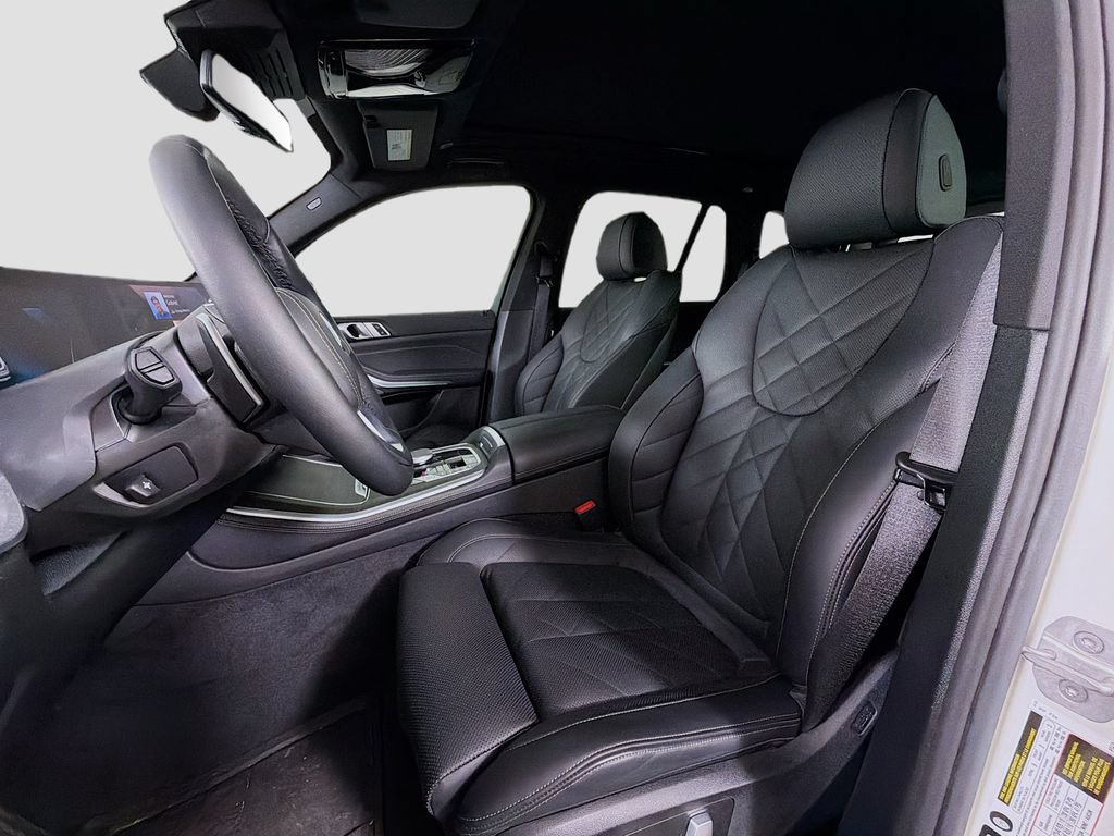 Used 2025 BMW X5 xDrive40i AWD/4WD image 12