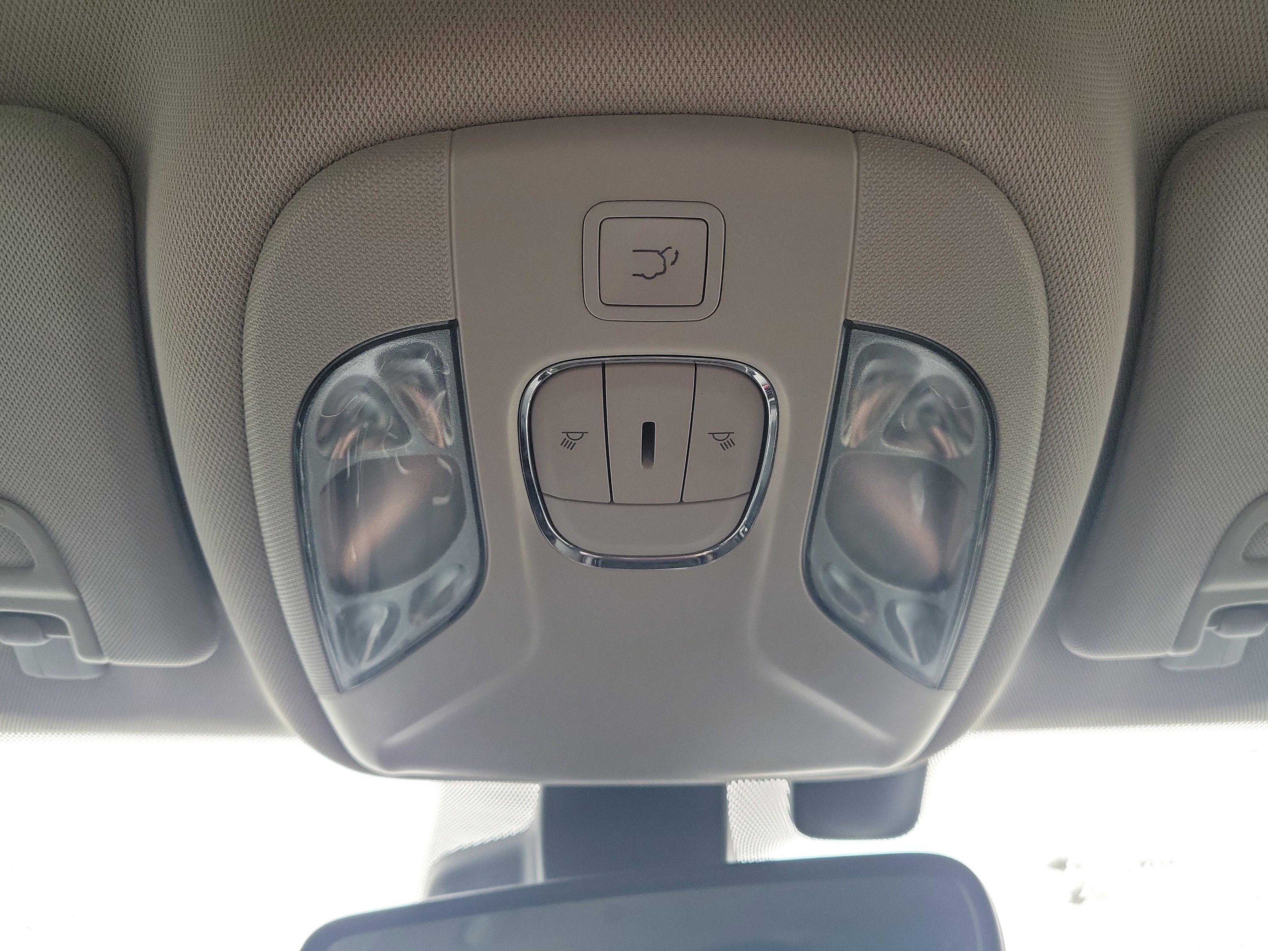 Used 2018 Jeep Compass Latitude w/ Popular Equipment Group AWD/4WD image 32