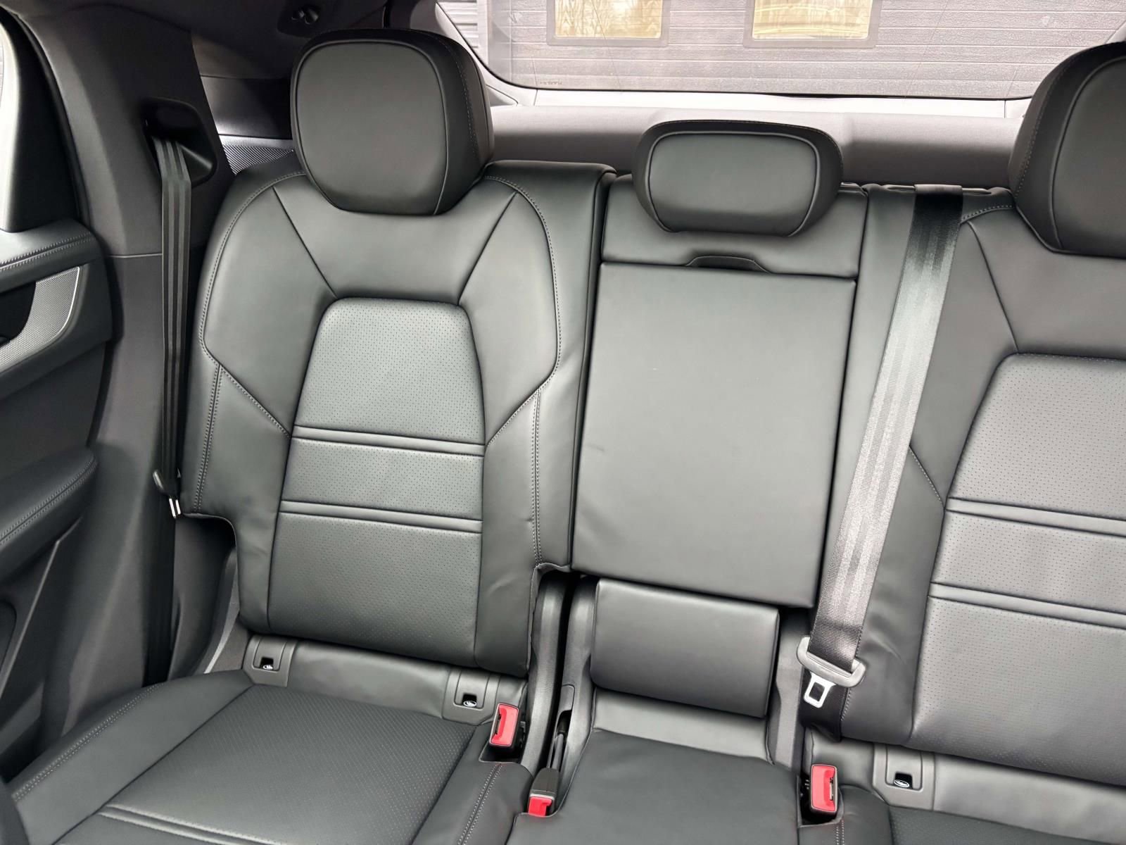 New 2026 Porsche Cayenne Coupe image 41