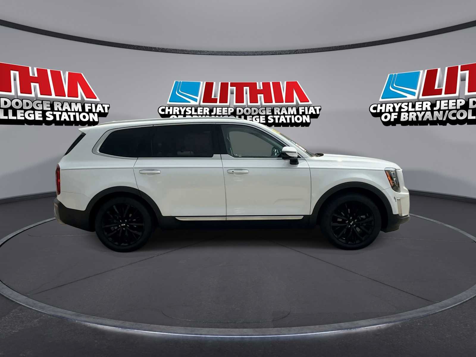 Used 2021 Kia Telluride SX w/ SX Prestige Package AWD/4WD image 9