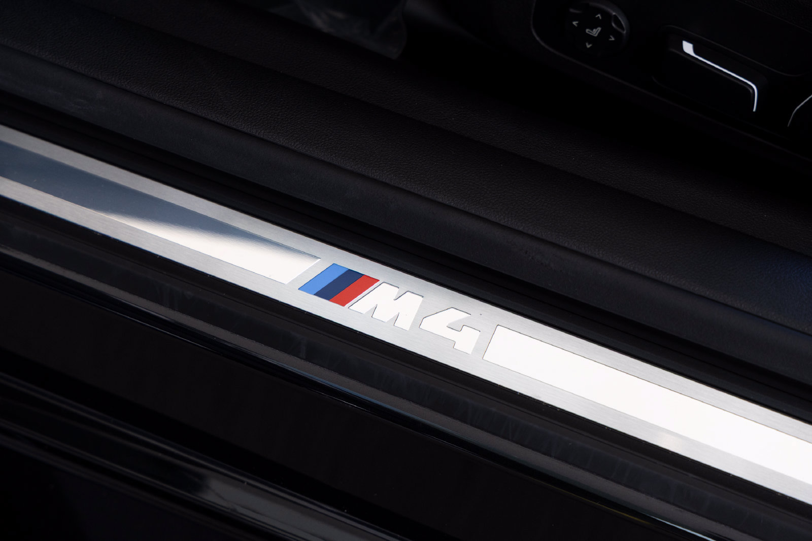 Certified 2026 BMW M4 xDrive Competition w/ Executive Package AWD/4WD image 33