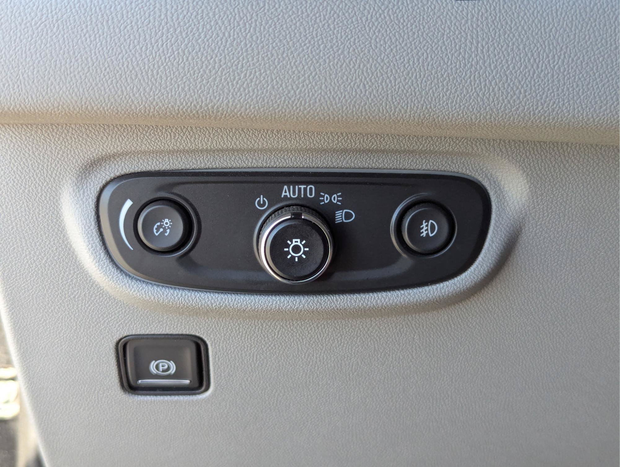 Used 2024 GMC Terrain SLT FWD image 17