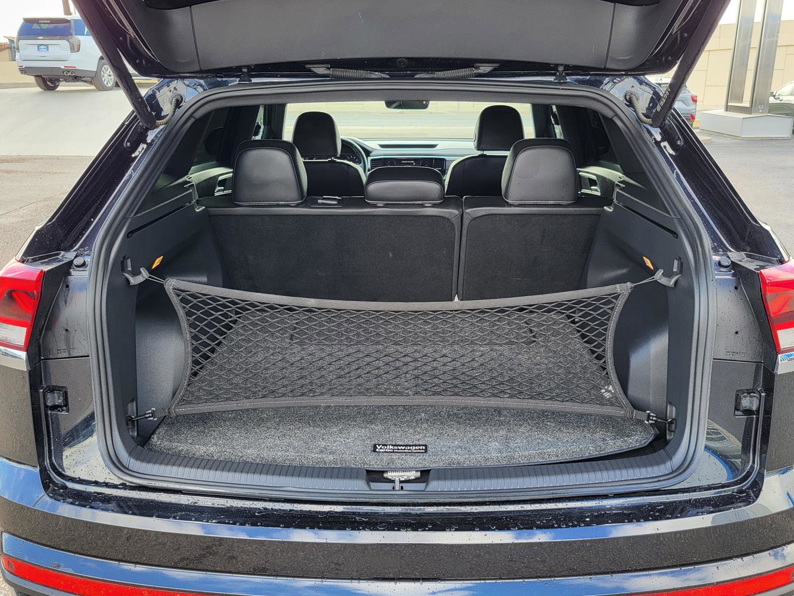 Used 2023 Volkswagen Atlas Cross Sport SE image 12