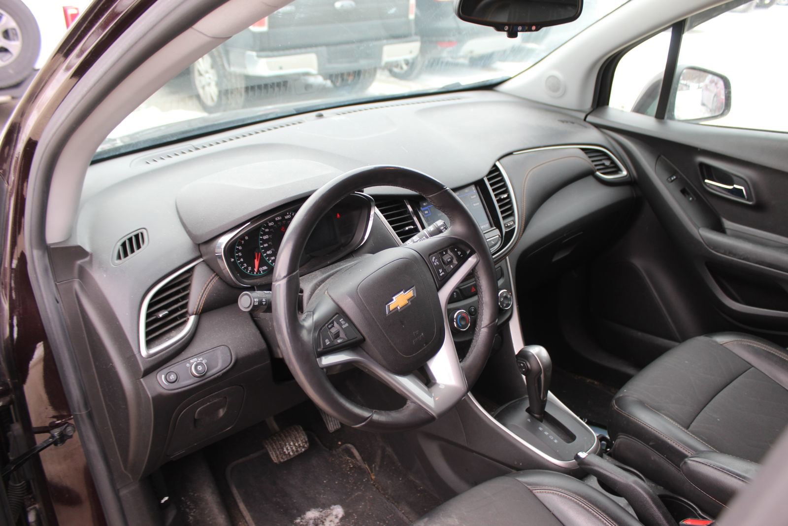 Used 2021 Chevrolet Trax LT w/ Driver Confidence Package image 10