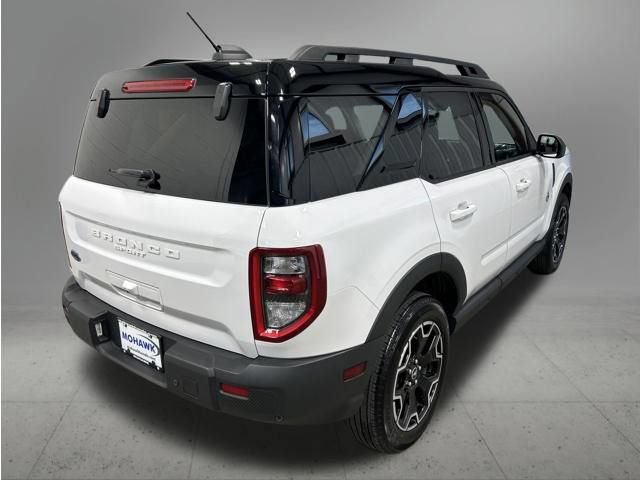 Used 2025 Ford Bronco Sport Outer Banks AWD/4WD image 5
