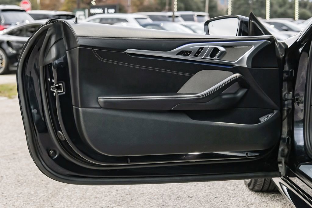 Used 2022 BMW M850i xDrive Coupe w/ Driving Assistance Package image 48