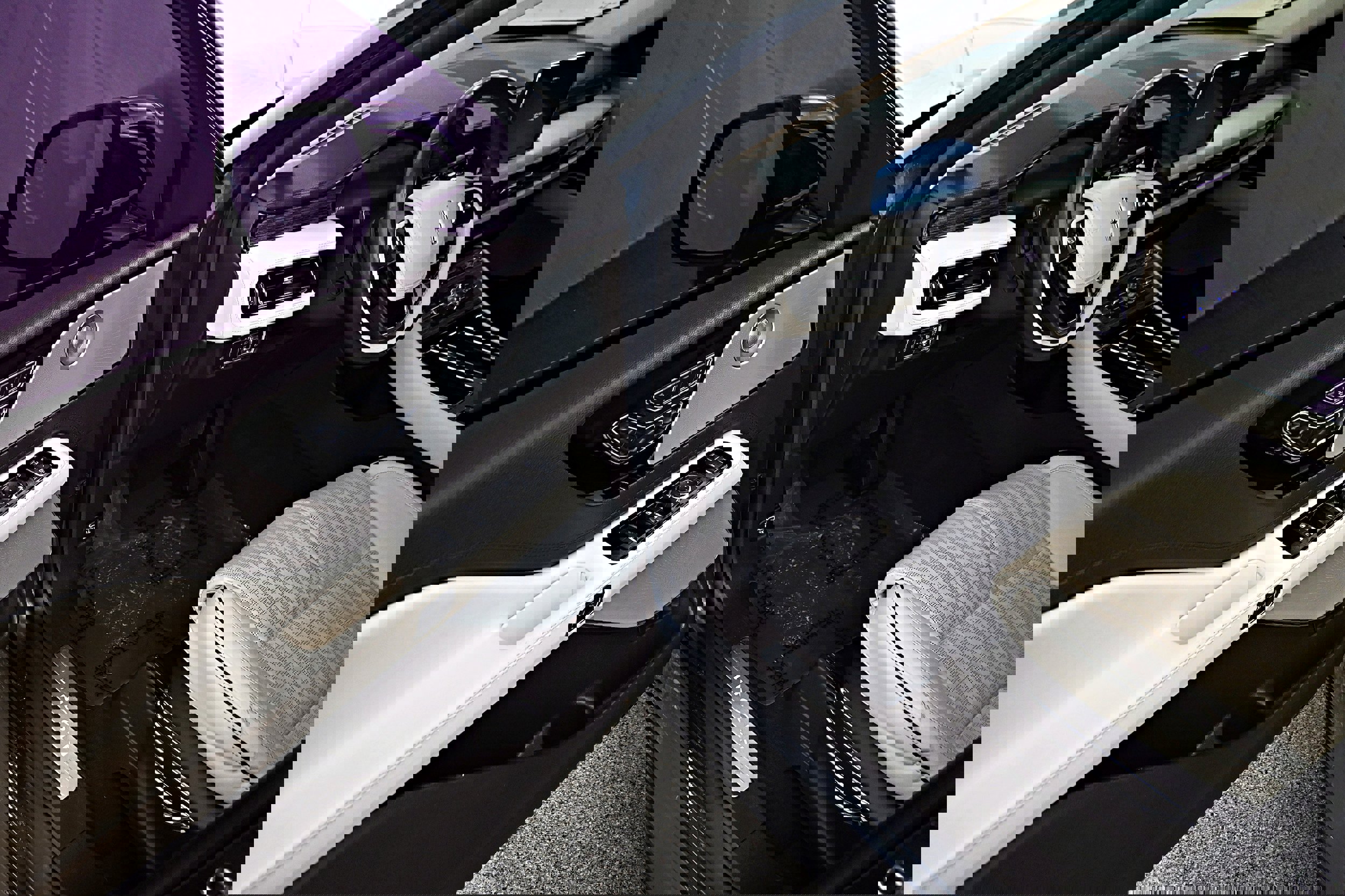 Used 2020 Lincoln Aviator Black Label w/ Dynamic Handling Package image 4