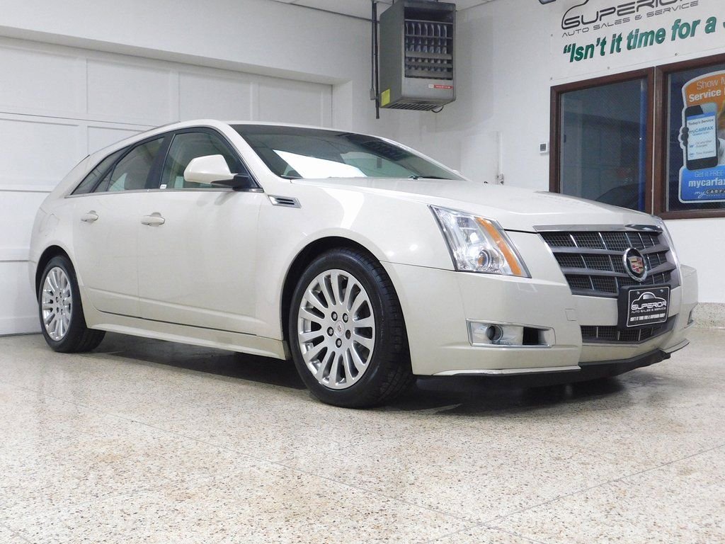 Used 2010 Cadillac CTS Performance image 3
