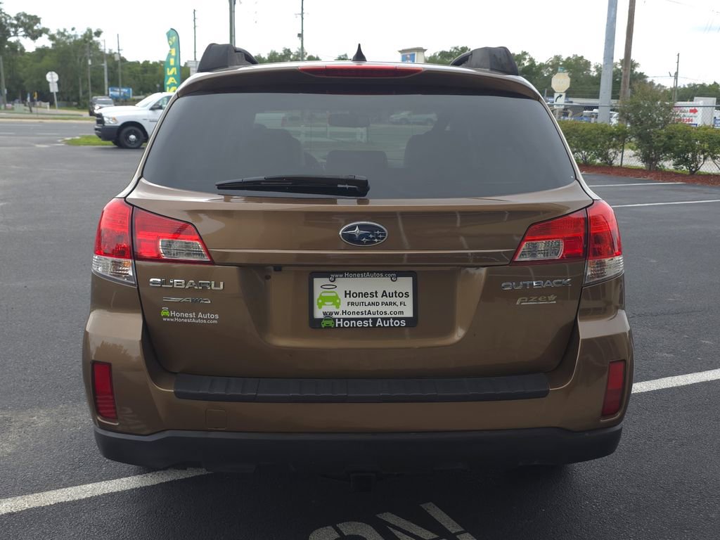 Used 2011 Subaru Outback 2.5i Limited AWD/4WD image 6