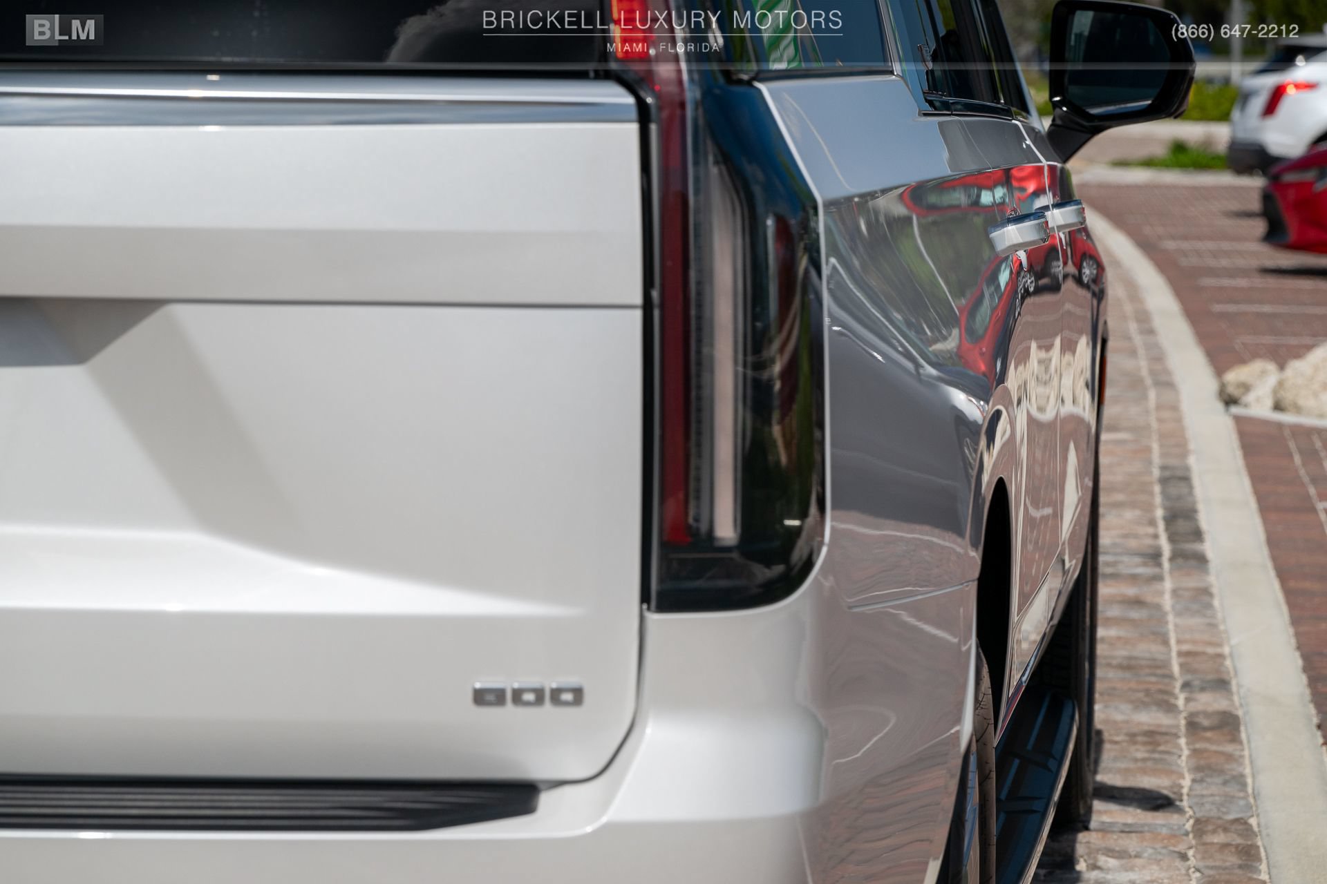 Used 2024 Cadillac Escalade ESV Luxury AWD/4WD image 54