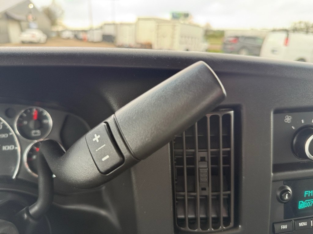 Used 2018 Chevrolet Express 3500 w/ Driver Convenience Package RWD image 20