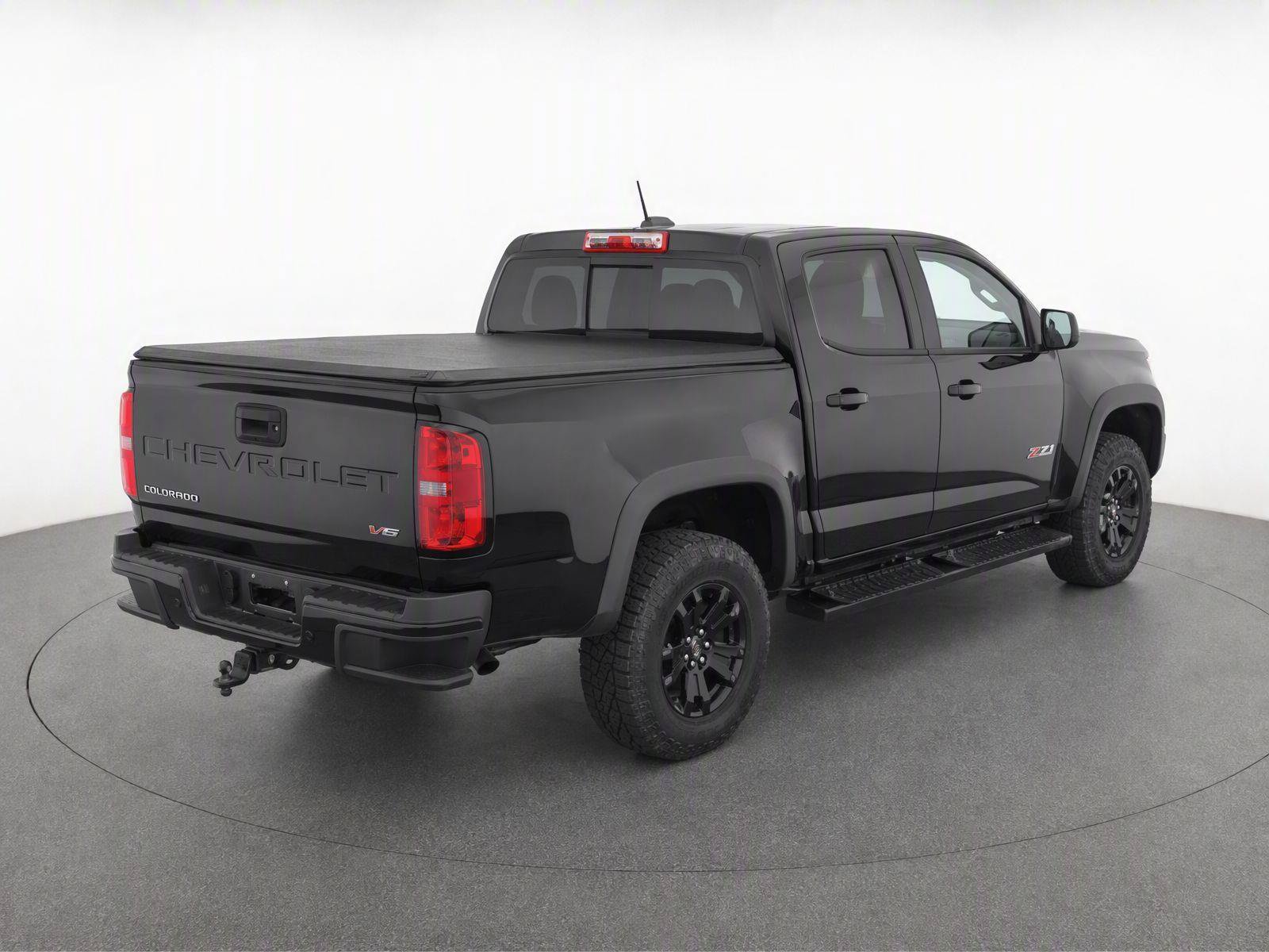 Used 2021 Chevrolet Colorado Z71 w/ Z71 Midnight Edition AWD/4WD image 4