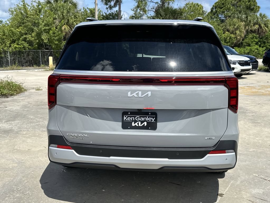 New 2026 Kia Carnival EX FWD image 6