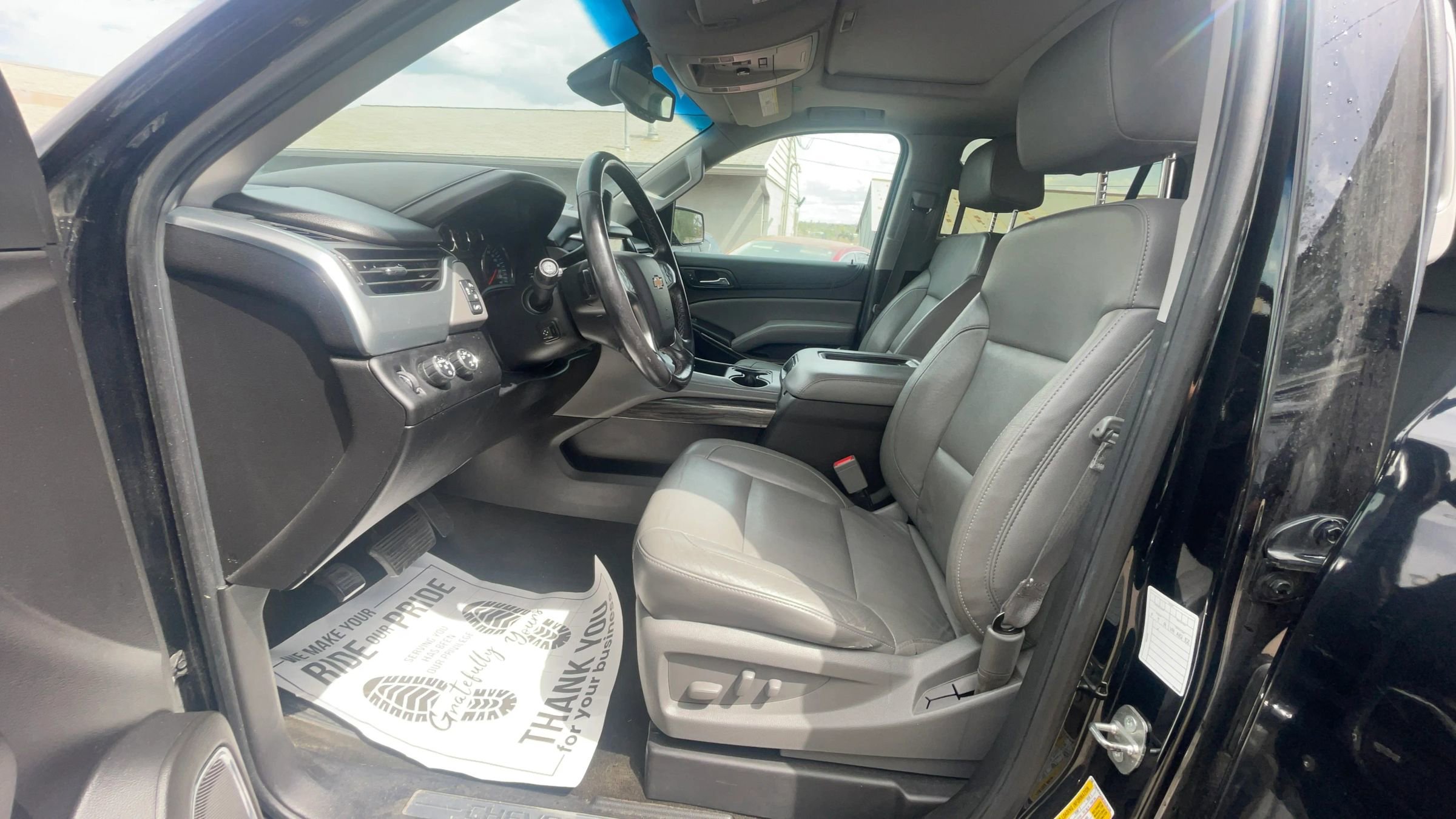 Used 2015 Chevrolet Tahoe LT w/ Luxury Package AWD/4WD image 12