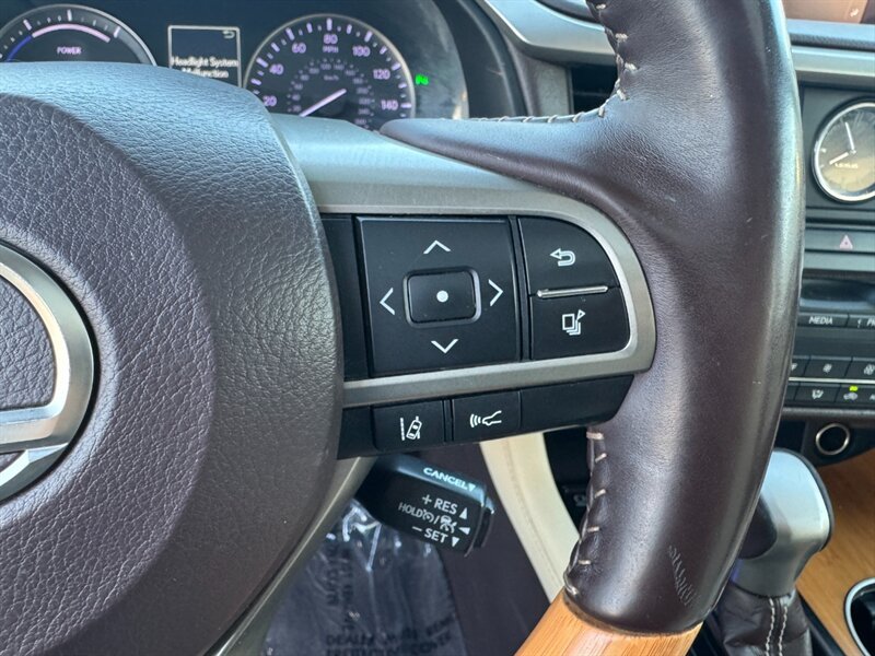 Used 2018 Lexus RX 450h AWD w/ Premium Package image 27