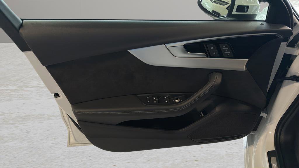 Used 2021 Audi A4 2.0T Premium Plus w/ Premium Plus Package image 10