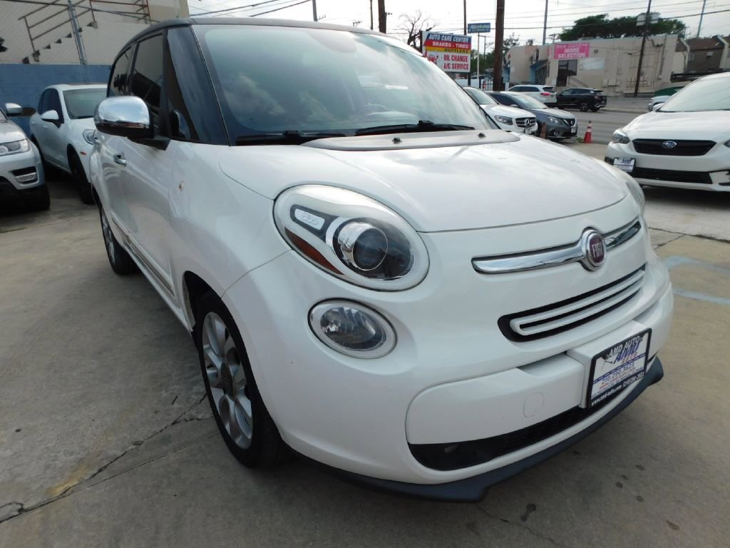 Used 2014 FIAT 500L Lounge FWD image 1