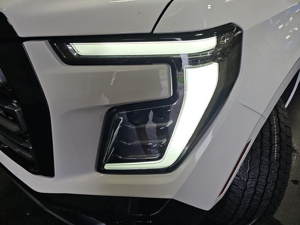 New 2026 GMC Yukon AT4 AWD/4WD image 34