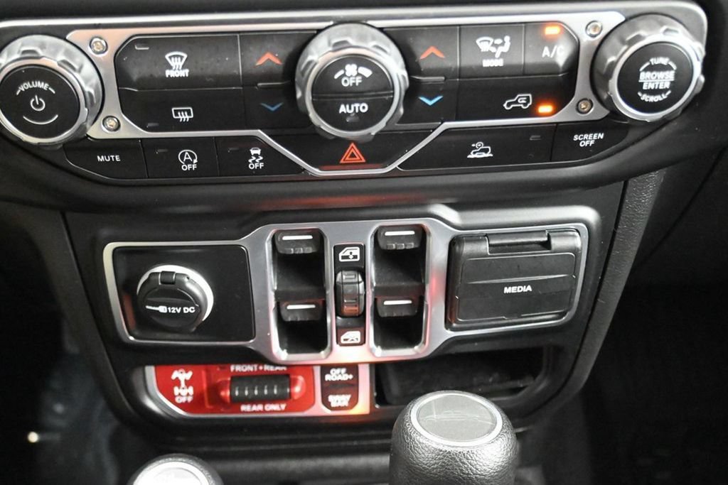 Used 2023 Jeep Gladiator Rubicon AWD/4WD image 26