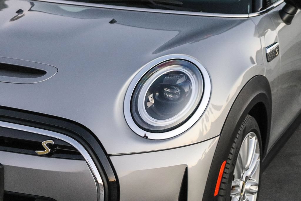 Used 2024 MINI Cooper SE FWD image 5