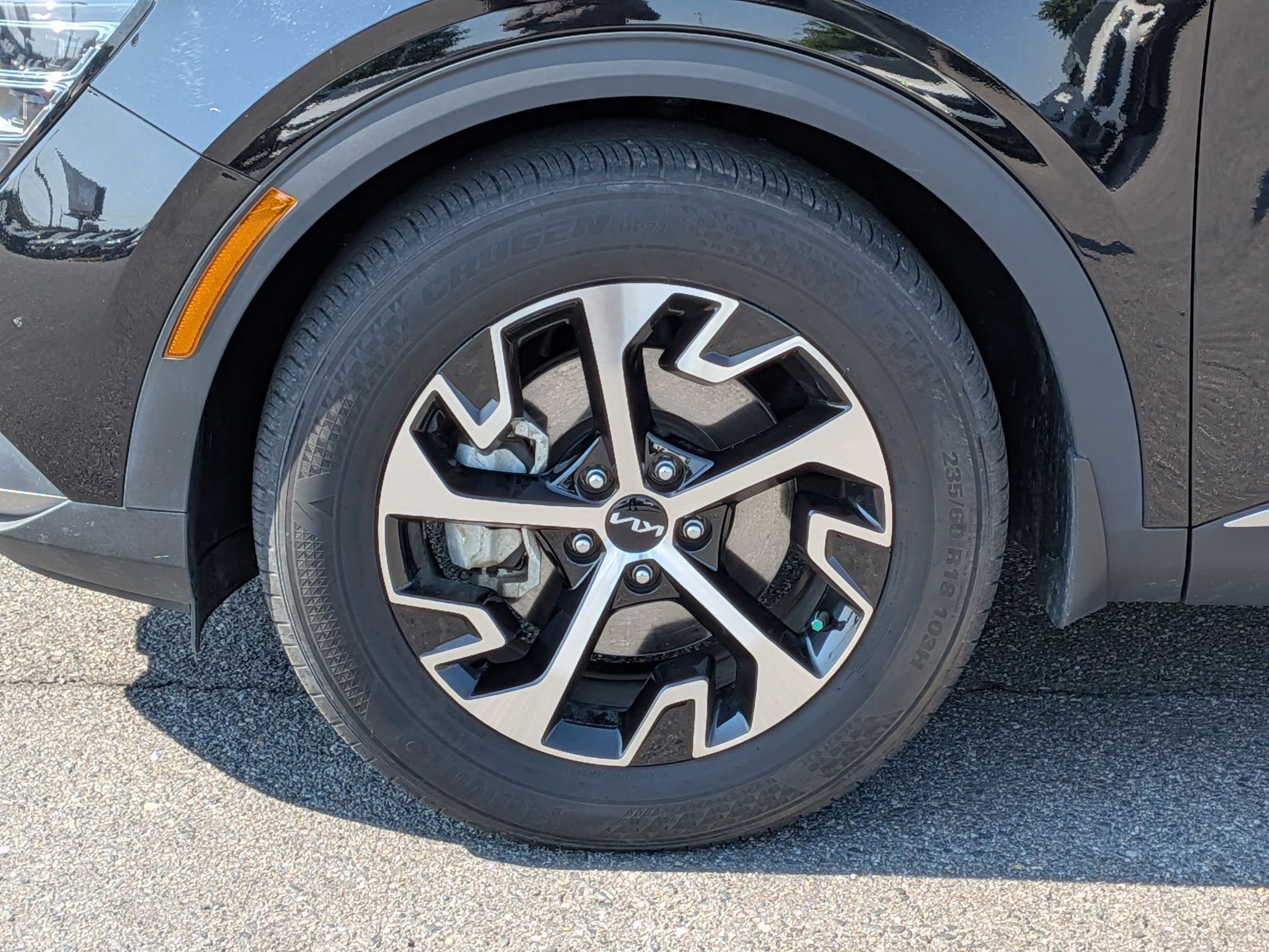 Used 2024 Kia Sportage EX FWD image 10