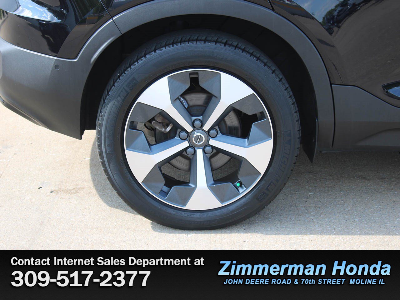 Used 2023 Volvo XC40 B4 Ultimate FWD image 20