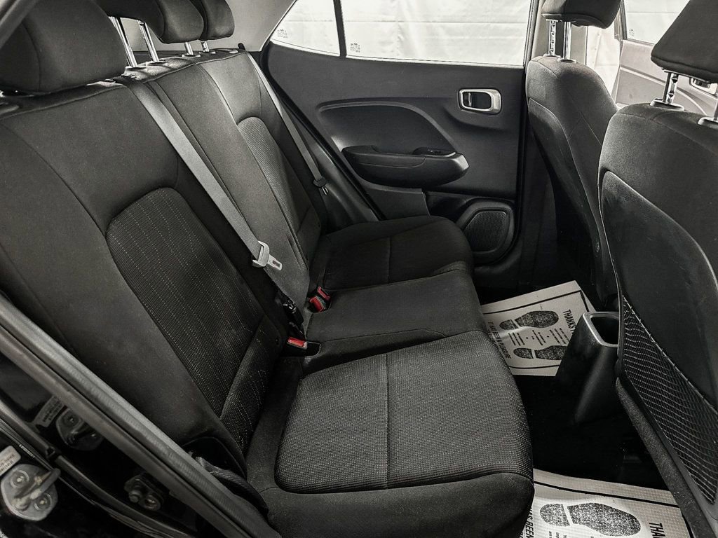 Used 2020 Hyundai Venue SE image 10