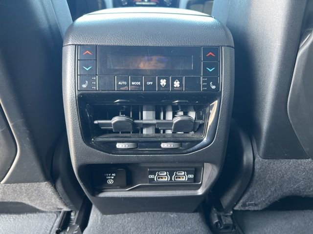 Used 2023 Jeep Grand Cherokee Overland w/ Adv Protech Group III image 18