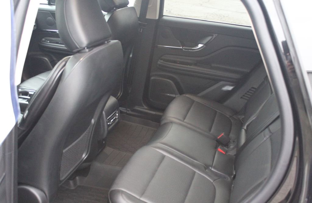 Used 2023 Lincoln Corsair AWD w/ Equipment Group 101A image 17