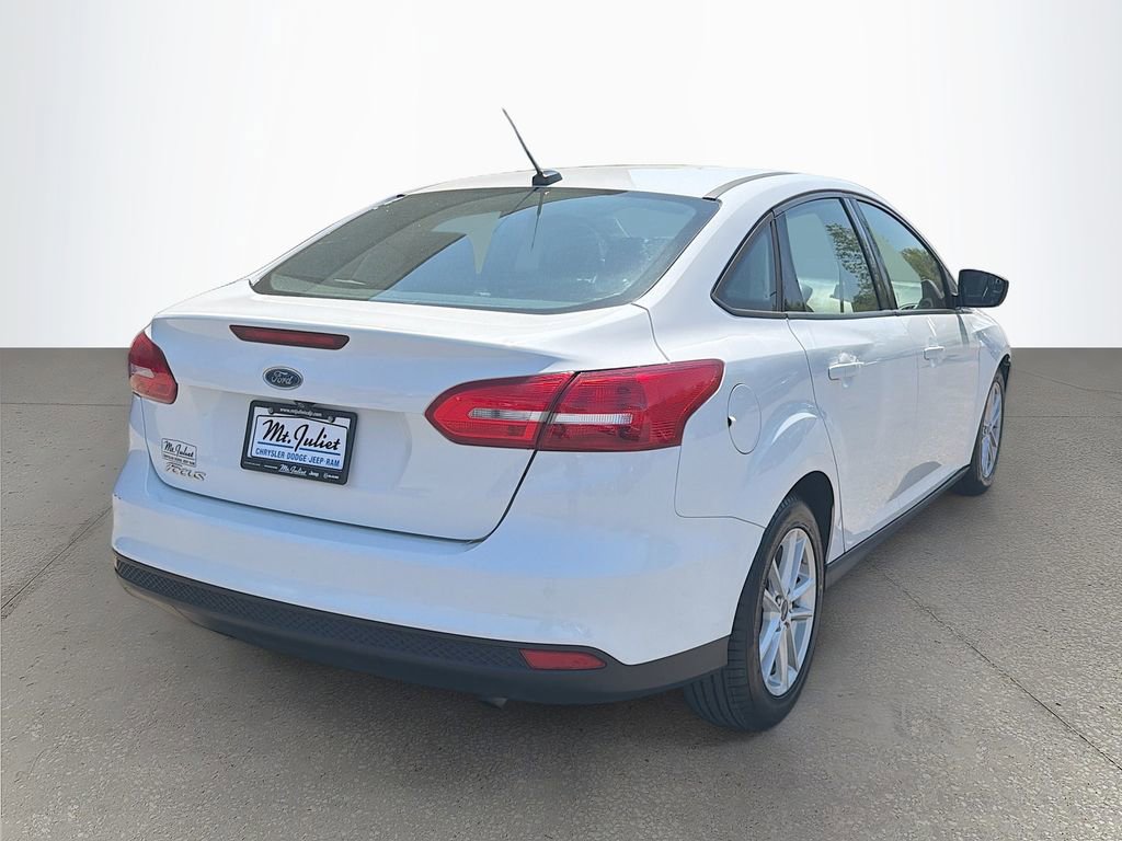 Used 2018 Ford Focus SE FWD image 4