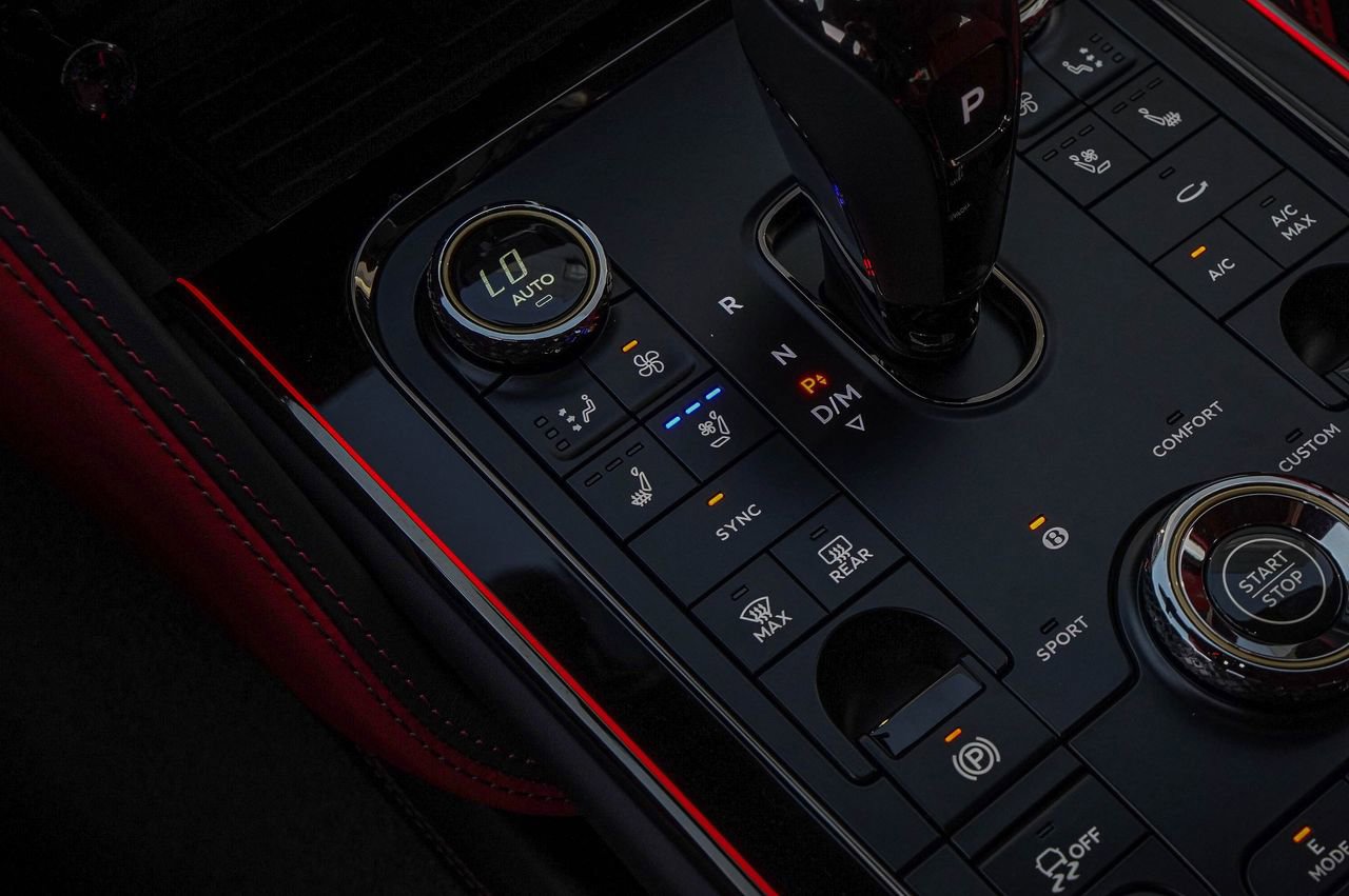 New 2026 Bentley Flying Spur Plug-In Hybrid image 28