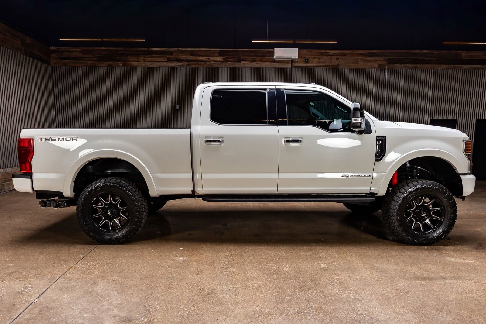 Used 2022 Ford F250 Platinum w/ Tremor Off-Road Package AWD/4WD image 11
