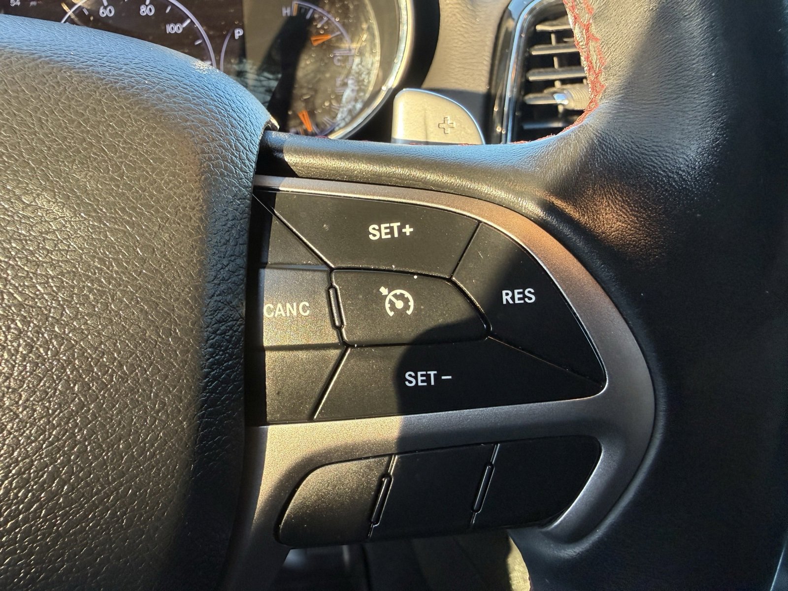 Used 2019 Jeep Grand Cherokee Trailhawk w/ Trailhawk Luxury Group image 35